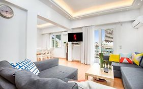 Modern Spacious Apt In Athens