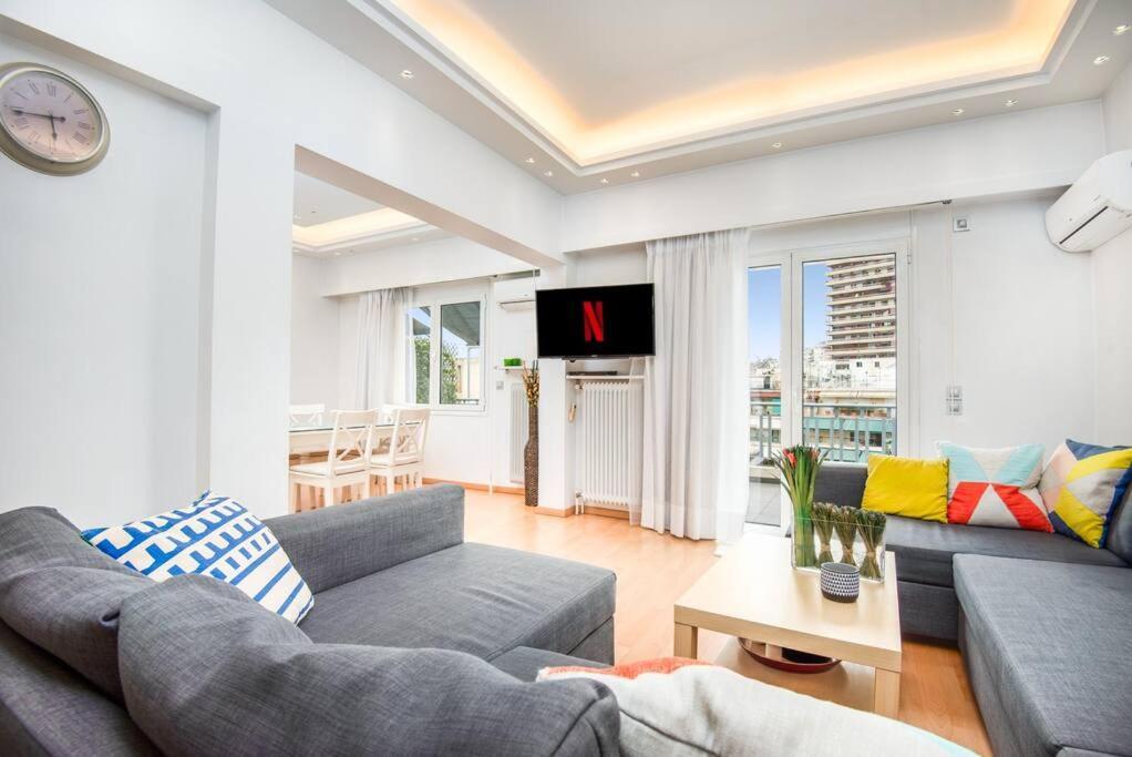 Modern Spacious Apt In Αθήνα Εξωτερικό φωτογραφία